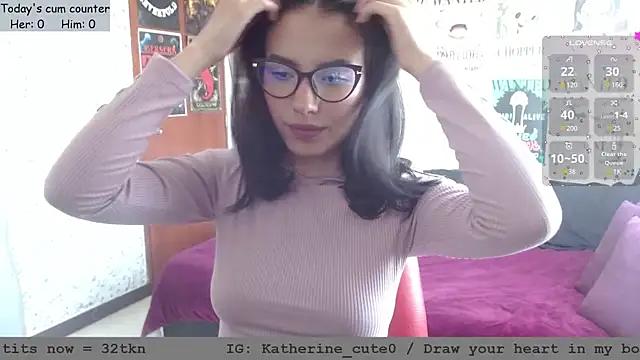 Discover our girls online shows and discover the company of countless livestreamers, with stunning shapes, sex toys and more.