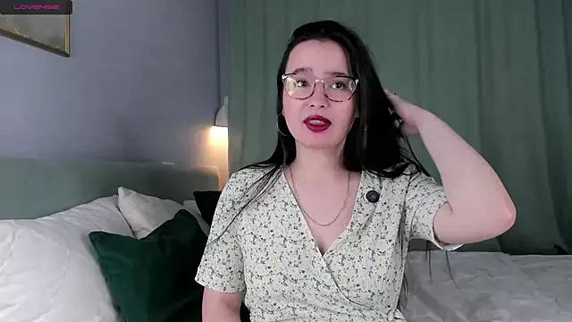 WildaBisom from StripChat is Freechat