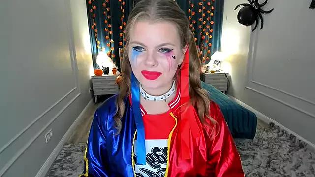 WildeDesiree from StripChat is Freechat