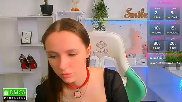 Discover our girls online shows and discover the company of countless livestreamers, with stunning shapes, sex toys and more.