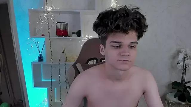 Willie_Miler from StripChat is Freechat