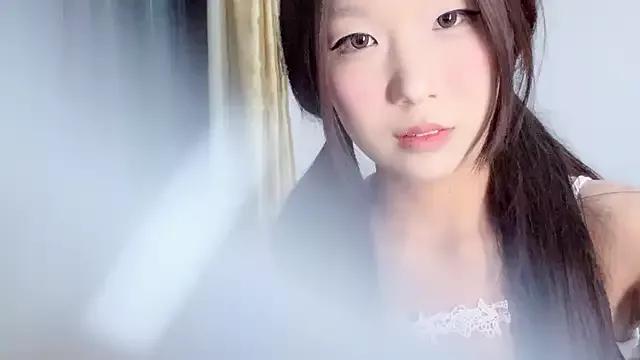 winnie22- from StripChat