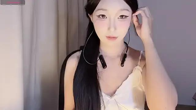 Winnie666- from StripChat