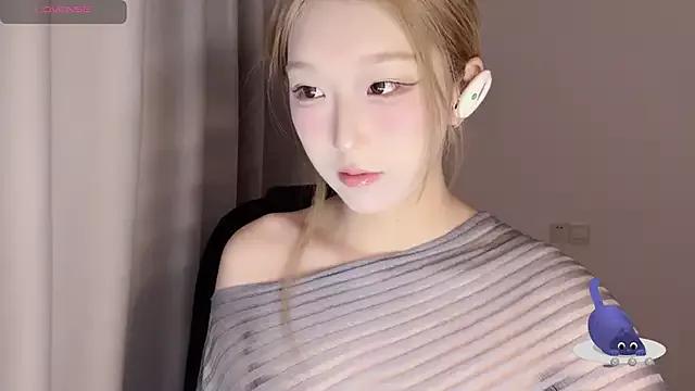 Winnie666- from StripChat