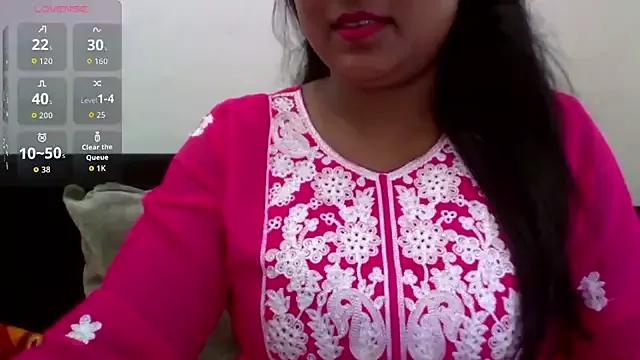 Wow-SexyHoney from StripChat