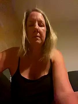 X-Victoria-X from StripChat is Freechat