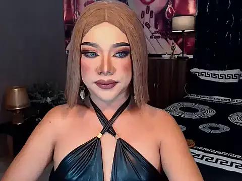 Discover our girls online shows and discover the company of countless livestreamers, with stunning shapes, sex toys and more.