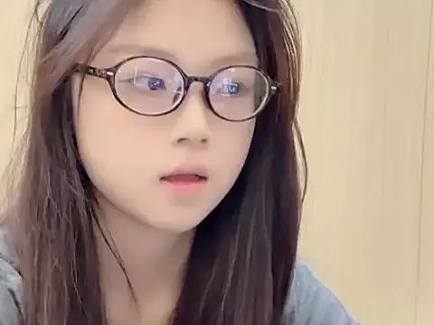 Xiaojingzi66 webcams show profile image 