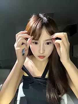 Discover our girls online shows and discover the company of countless livestreamers, with stunning shapes, sex toys and more.