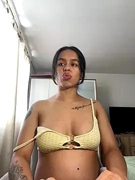 xlovelygirlx from StripChat is Freechat