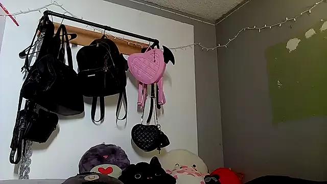 xoFrankie from StripChat is Freechat