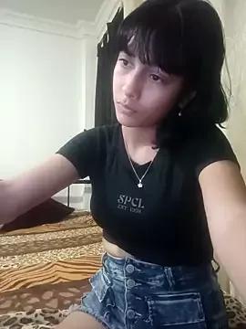 xoxo_milk from StripChat