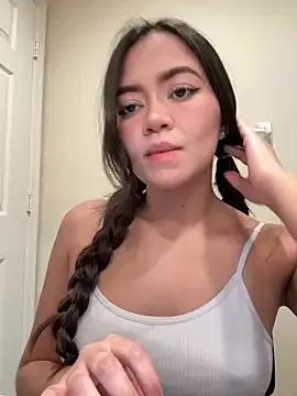 xsweetv from StripChat is Freechat