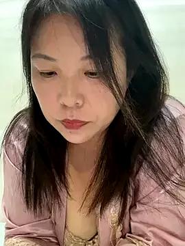 Xuanxuan-w webcams show profile image 