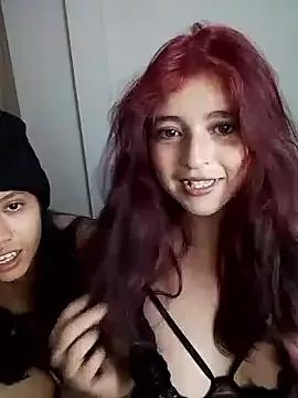 Xuxi_XXX from StripChat