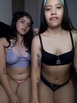 Xuxi_XXX from StripChat