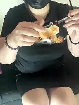xx_miki_moon_xx from StripChat