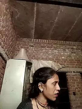 Xx_pooja from StripChat