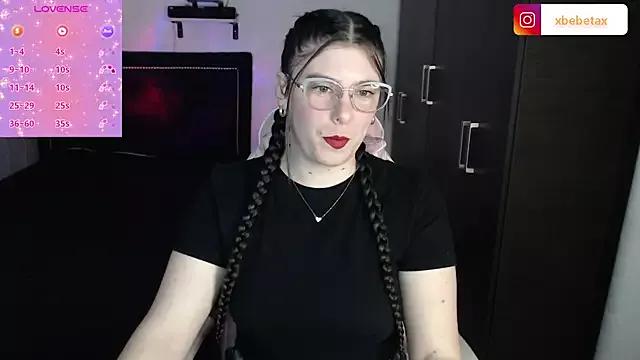 xxbbtaa from StripChat