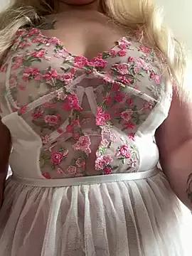 xxcurvyjessiexx from StripChat
