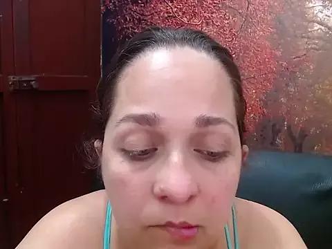 xxx_luluu from StripChat