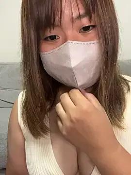 xxx_yuna_xxx from StripChat