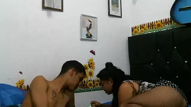 xxxxxlove2 from StripChat