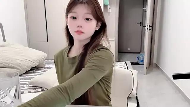 yang-yang-yang from StripChat is Freechat