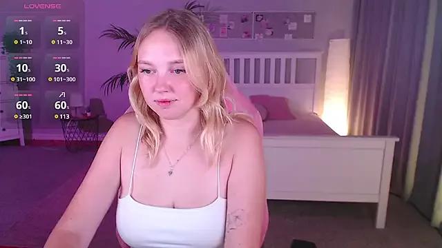 Yara_Shahidi from StripChat