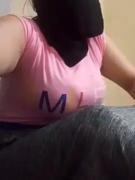 Yaraa49 webcams show profile image 