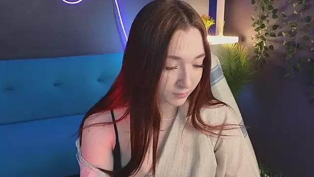 Discover our girls online shows and discover the company of countless livestreamers, with stunning shapes, sex toys and more.