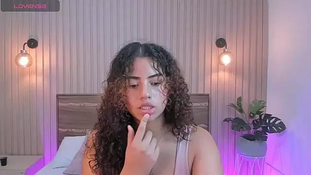 yaya23x from StripChat