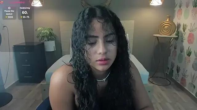 yaya23x from StripChat