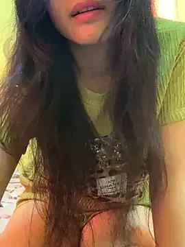 YayeeShow from StripChat
