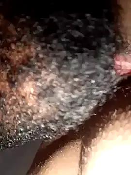 yello_kakes1017 from StripChat