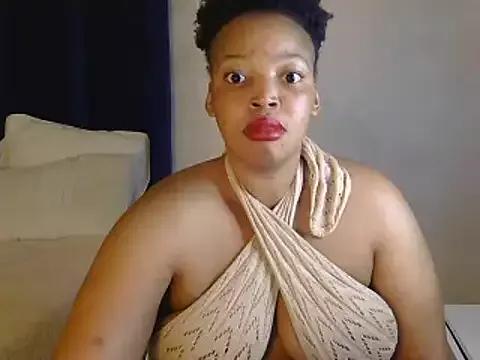 yellomellowAss from StripChat