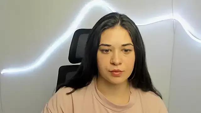 Yesenia_nia from StripChat