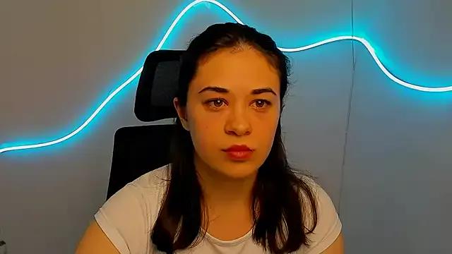Yesenia_nia from StripChat