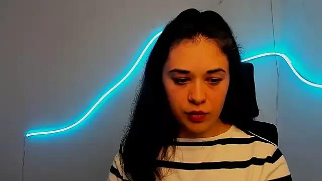 Yesenia_nia from StripChat