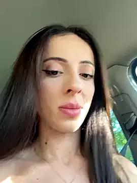 Yesmoree webcams show profile image 