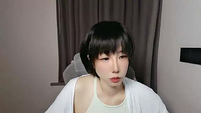 YIYI-520-520 from StripChat