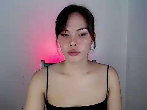 yolly_fox from StripChat