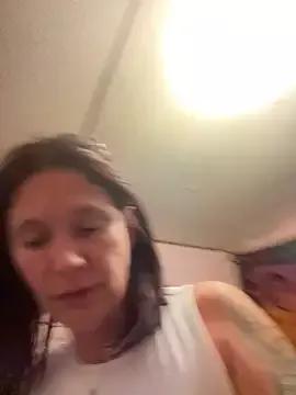 YoMomma-xoxo13 webcams show profile image 