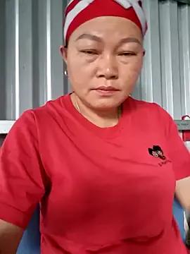 yoowwmr from StripChat