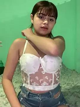 Discover our girls online shows and discover the company of countless livestreamers, with stunning shapes, sex toys and more.