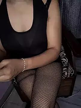 young-mommy from StripChat is Freechat