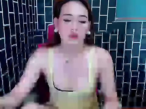 YoungGbigSuprise from StripChat is Freechat