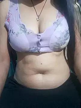 Your-sweety from StripChat is Freechat