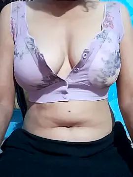Your-sweety from StripChat is Freechat