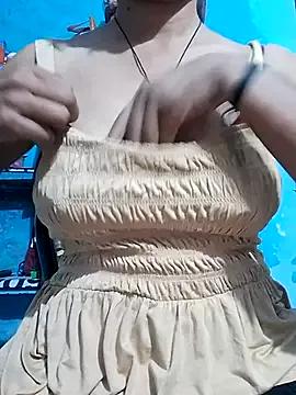 Your-sweety from StripChat is Freechat